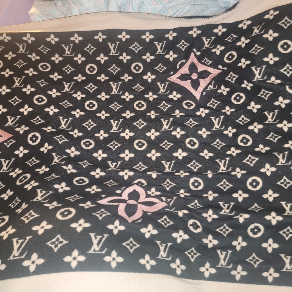 Designer scarf